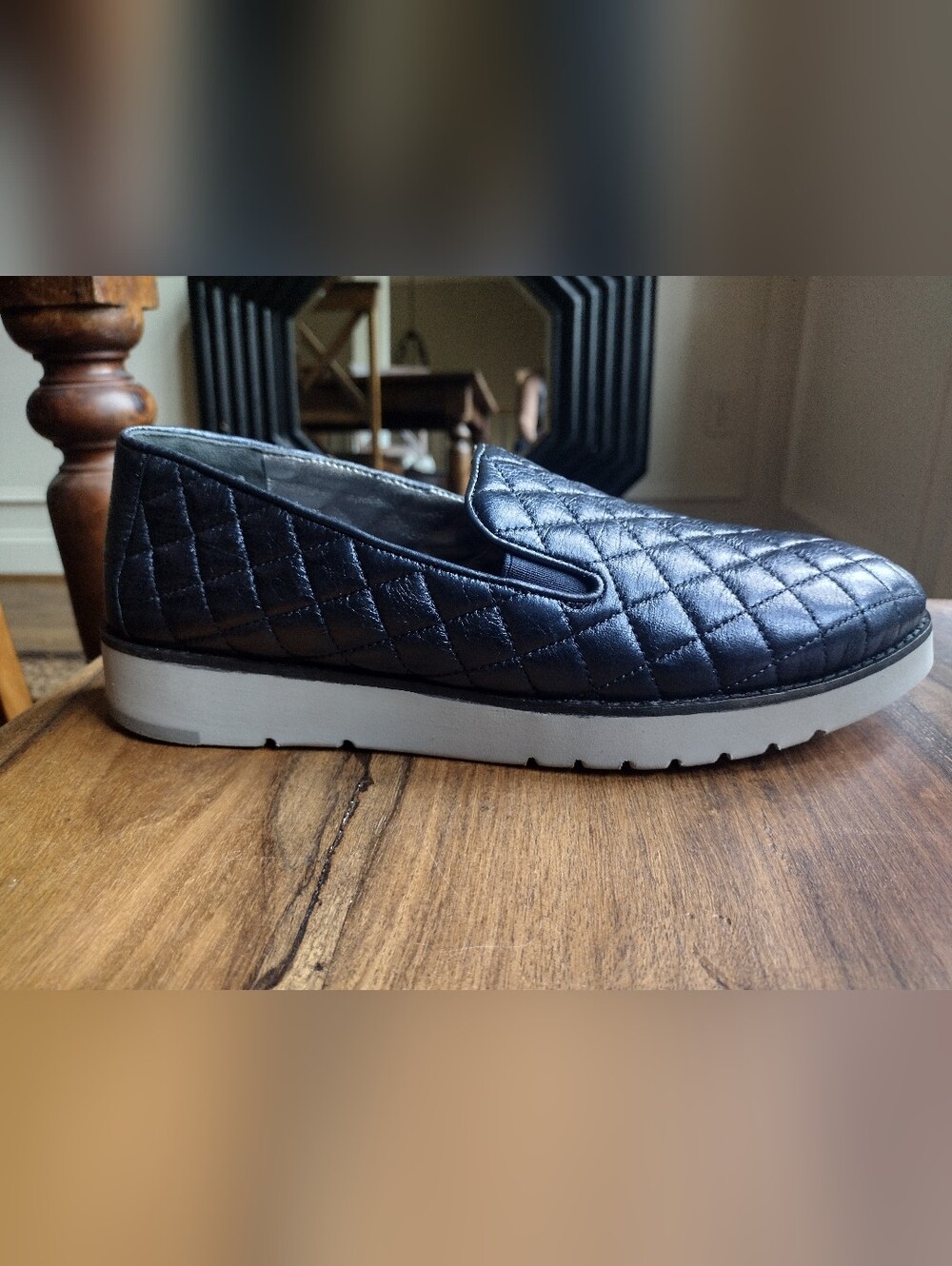 NEW Johnston And Murphy Metallic Blue Leather Quilted Loafers Size 9